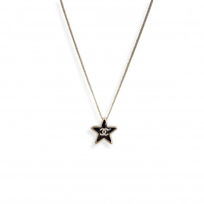 CHANEL DOUBLE C LOGO STAR-SHAPED BLACK ENAMEL CLAVICLE CHAIN NECKLACE 